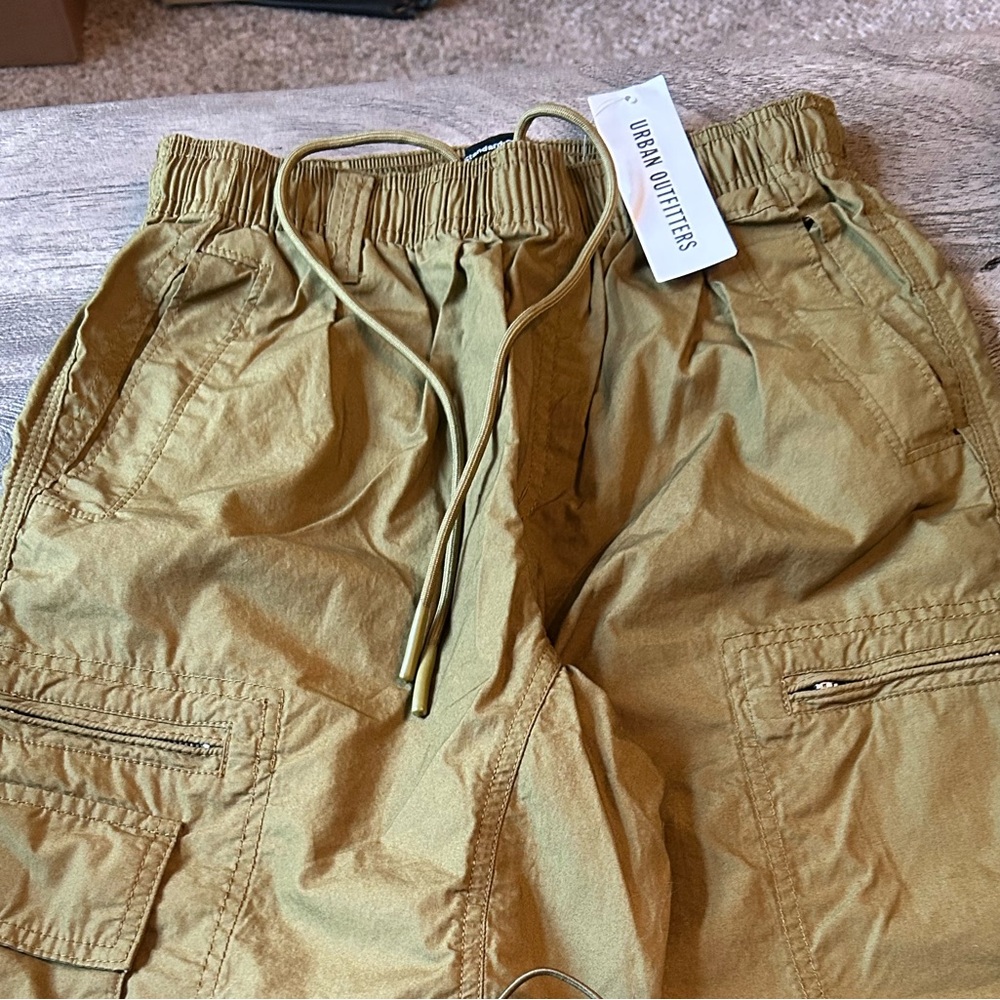 Urban Outfitters Women’s XS Cargo Pants NWT - Picture 4 of 8